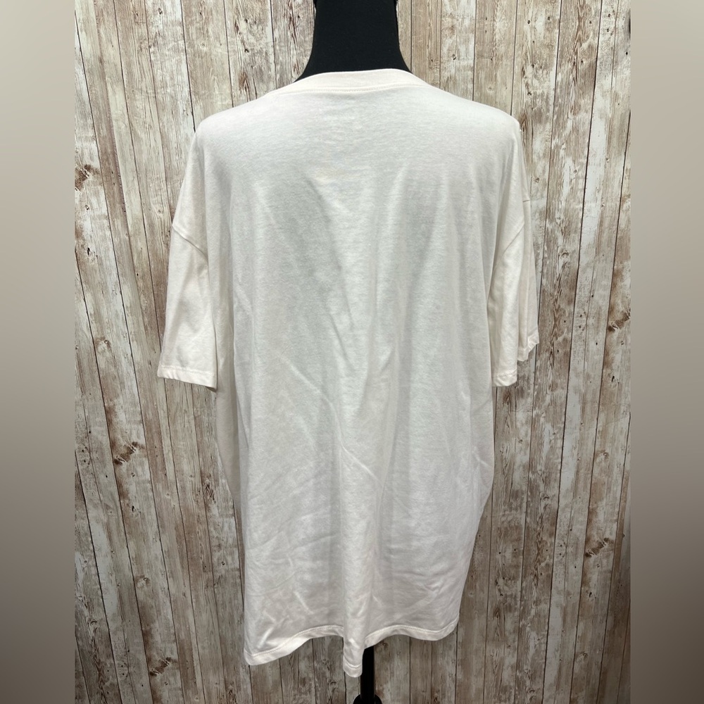 Fleurish White and Pink Teach Graphic Tee - Size XXL - Picture 4 of 5